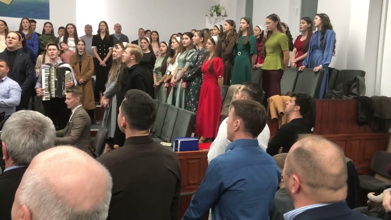 Se-aude sus pe cer un cânt de glorii ! Fratii din Austria !