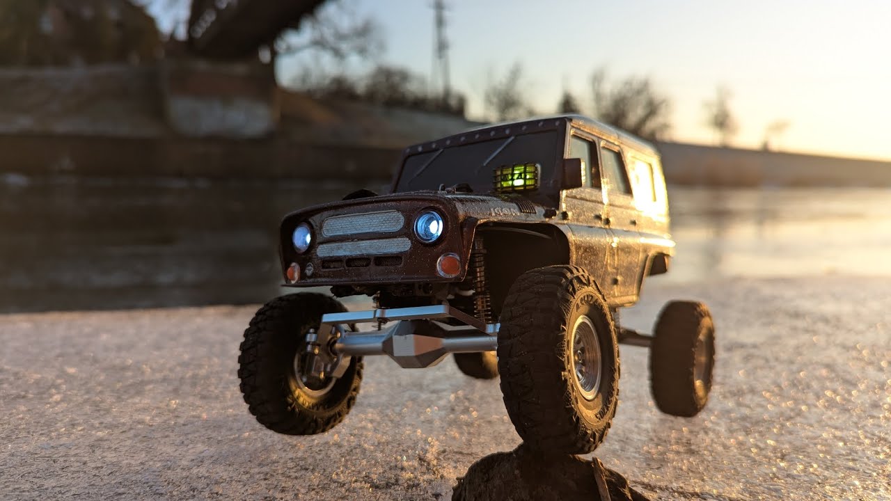 Rc UAZ 1/18 brushless  Frozen River Trail 