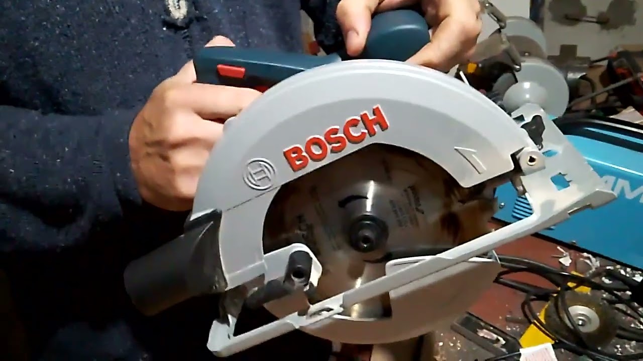 Mi primera experiencia con una sierra circular de mano.Marca Bosch 1500 watts.