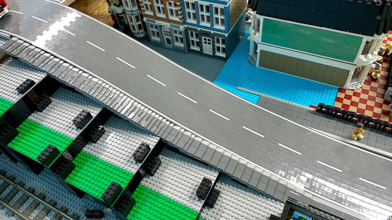 Fußgängerweg bei der Auffahrt auf die obere Plattform - Bau einer Lego Stadt Teil 222.