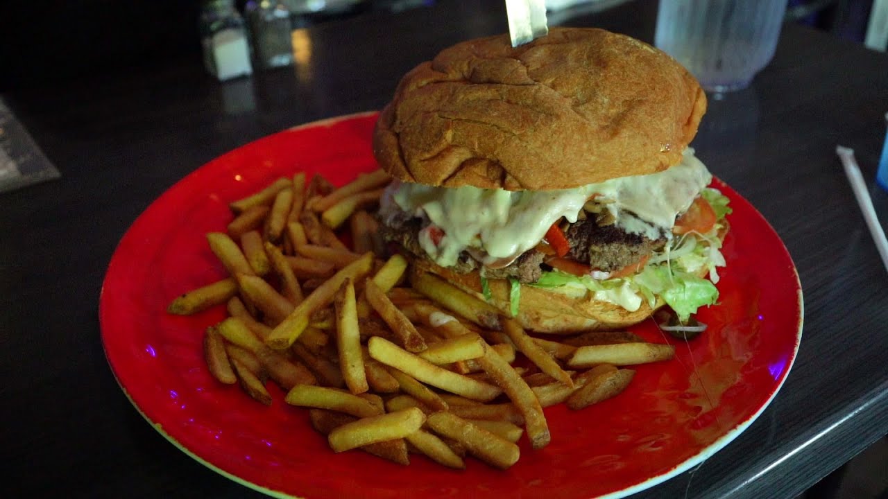 The Big Daddy Burger Challenge At Triple B's