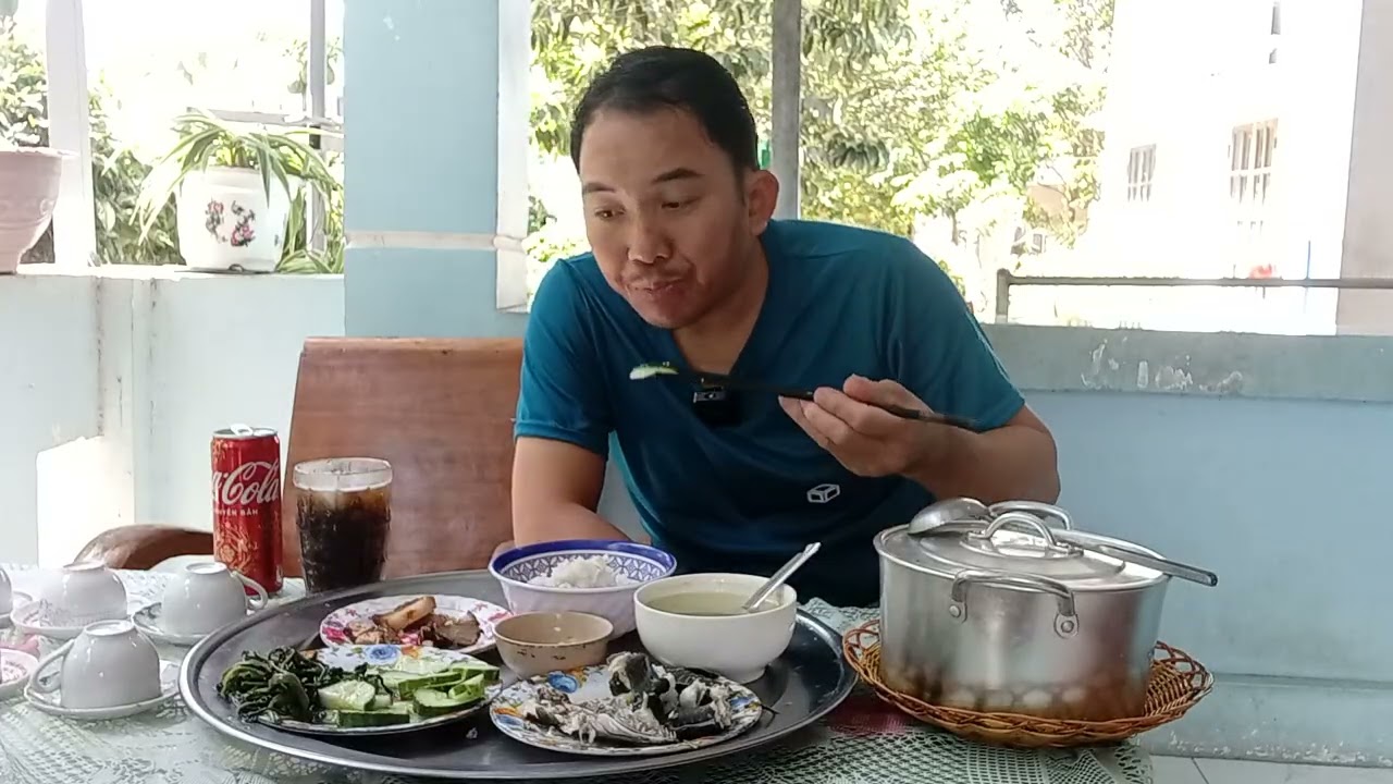 Cá nục gai nấu canh bầu,thịt heo hon ăn với rưu muống sào,dưa leo,video hậu trường nổi bật |Mukbang