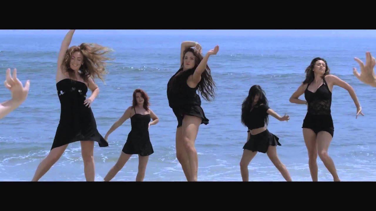 Action 3D Pretty Girl Video Song
