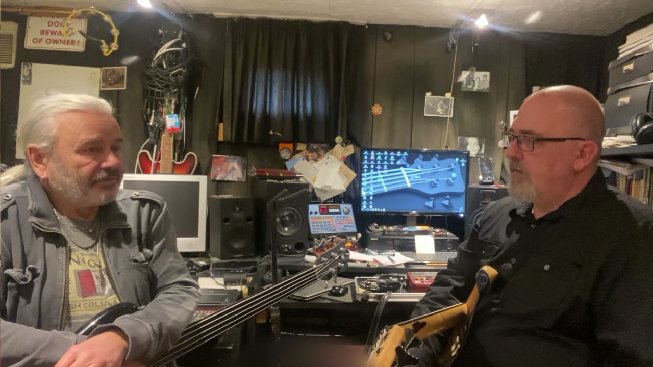 Gespr&auml;ch mit J&auml;cki Reznicek zum Fretlessbass im allgemeinen und zum Titel Bataillon d'Amour in bes