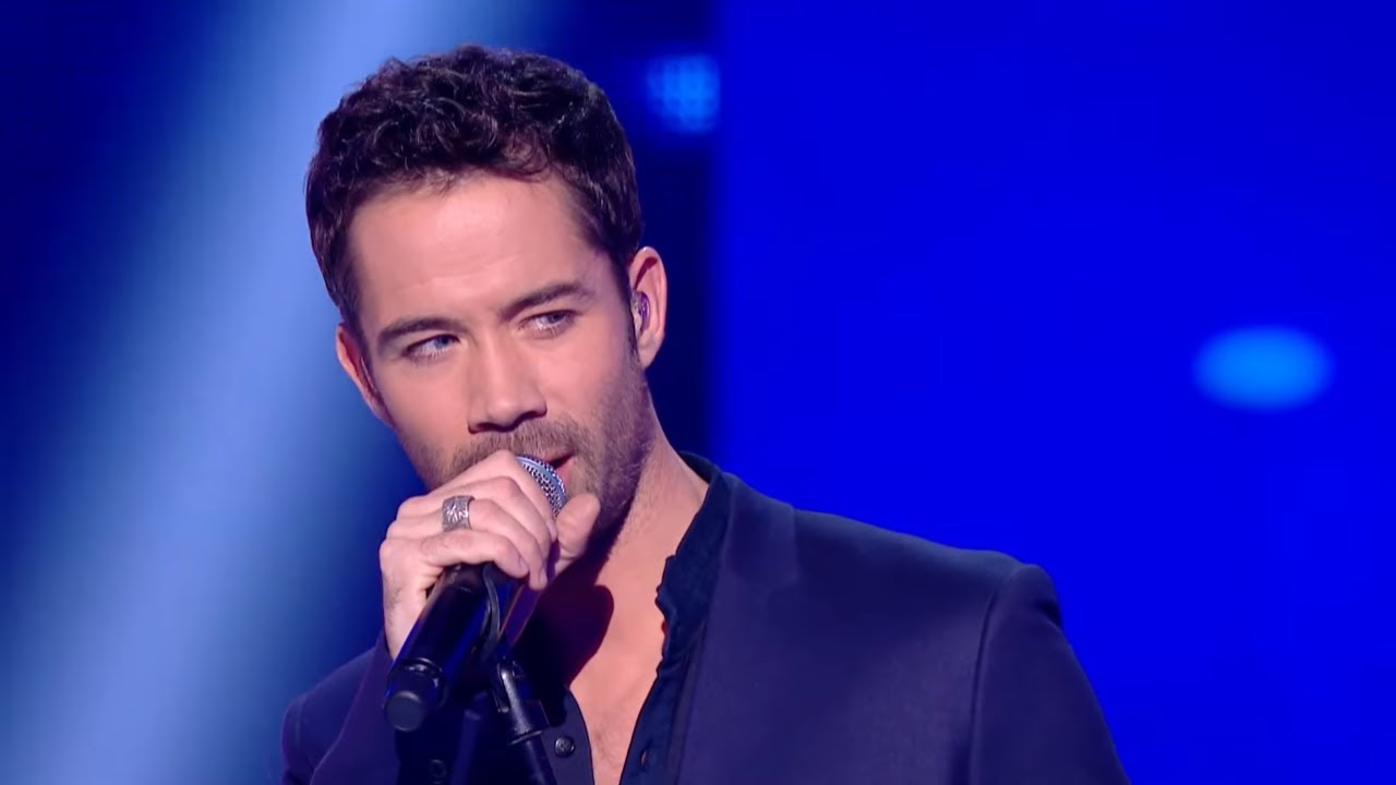 Emmanuel Moire interprète son titre 