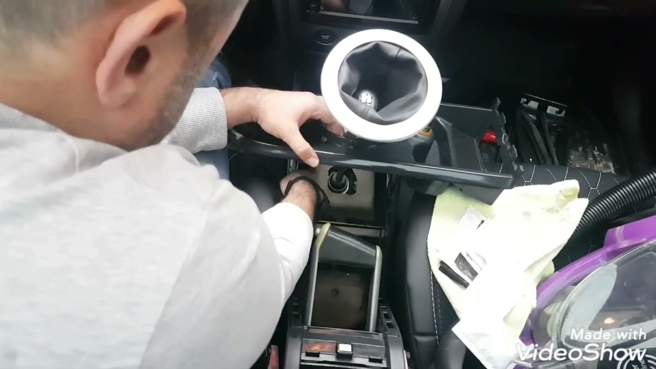 megan 2 orta konsol temizliği.plastiklerin sökülüp  takılması detaylı anlatım.