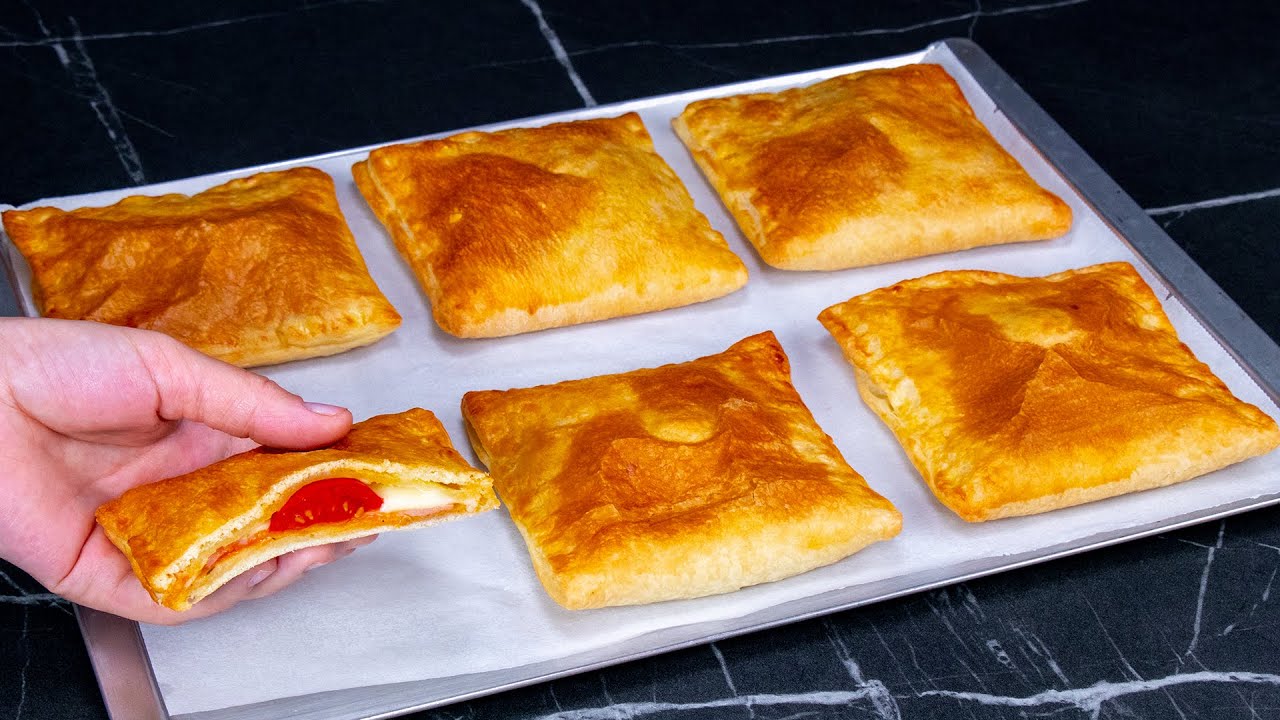 Отличный перекус для долгой дороги! Слоеные конвертики с ветчиной и помидорами