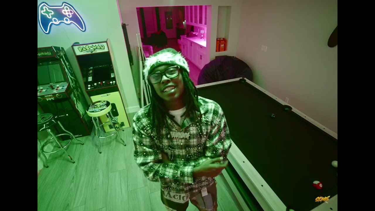 Zellyboa- Roll Em Up (Official Music Video)