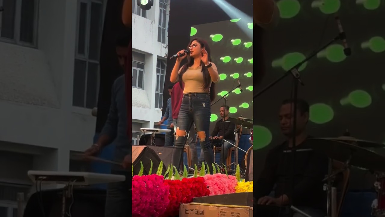 Ariya Singh Live Singing