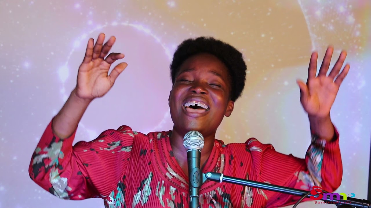 Stéphanie Saint-surin LIVE
