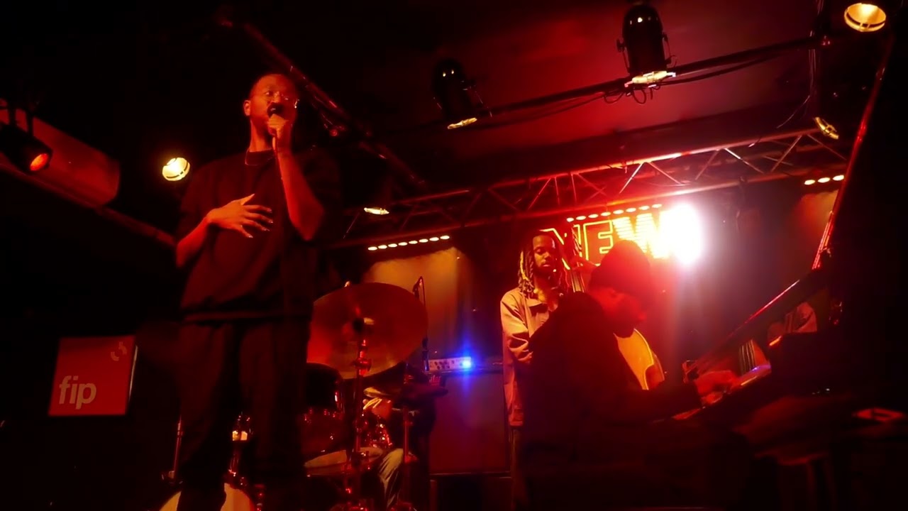 Sullivan Fortner Trio - 3 Feat. Michael Mayo (New Morning - Paris - November 5th 2025)