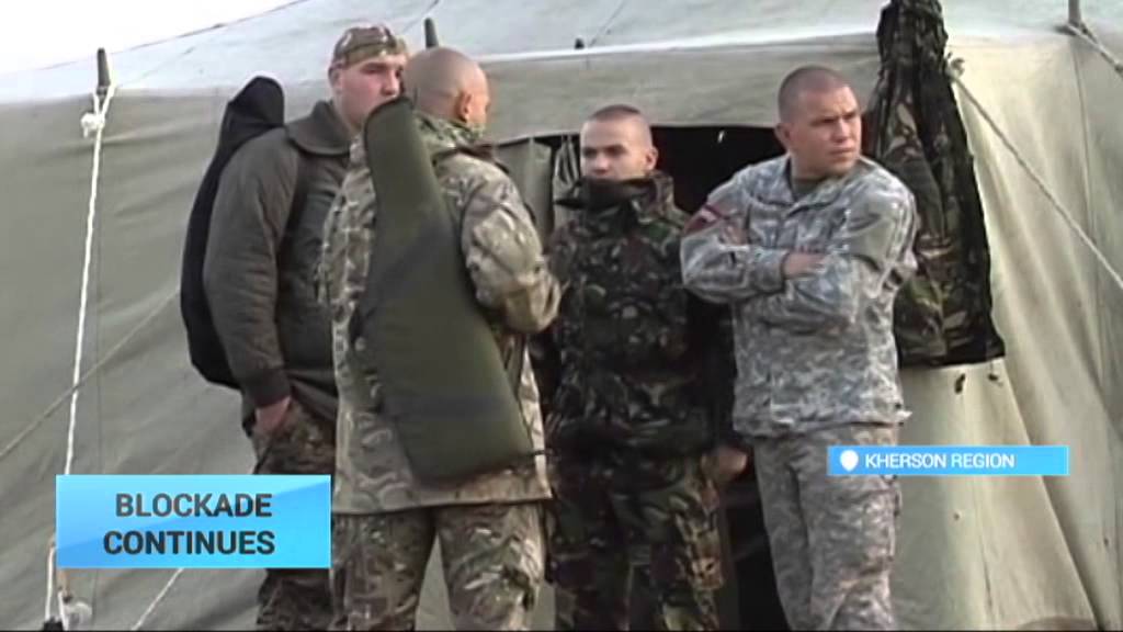 Crimean Trade Blockade Contnues: Hundreds of lorries heading to Crimea from mainland turned back