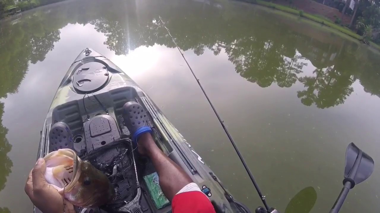 Kayak Bass Fishing With The Best Hooks ever!!!! Trapper tackle hooks
