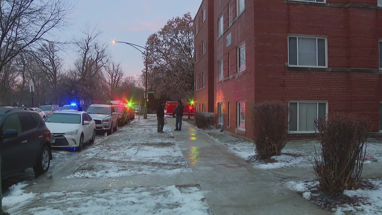 6 hospitalized, including 4 kids, after fire erupts at West Side apartment building