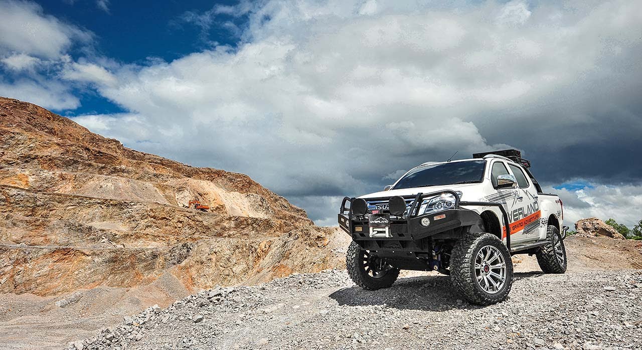 ISUZU V-Cross Dress Up by OVERLAND