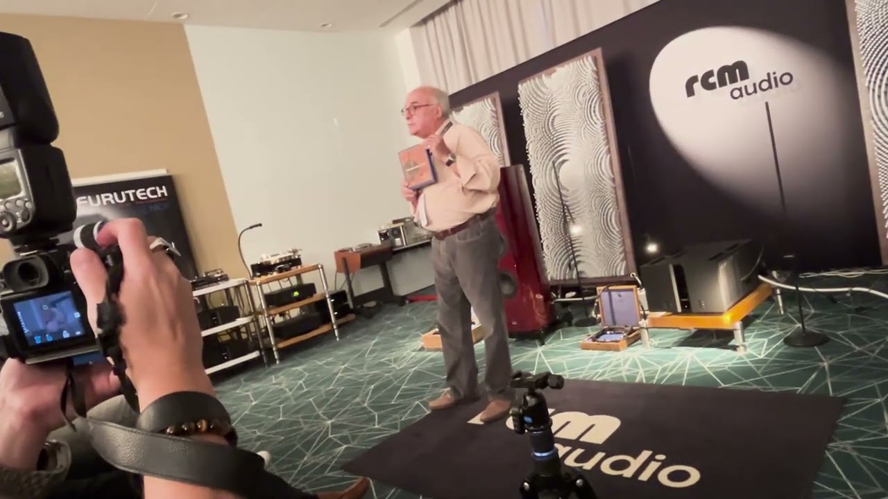 Workshop from Ken Kessler at RCM room at Audio Video Show Warsaw about reel to reel tapes.