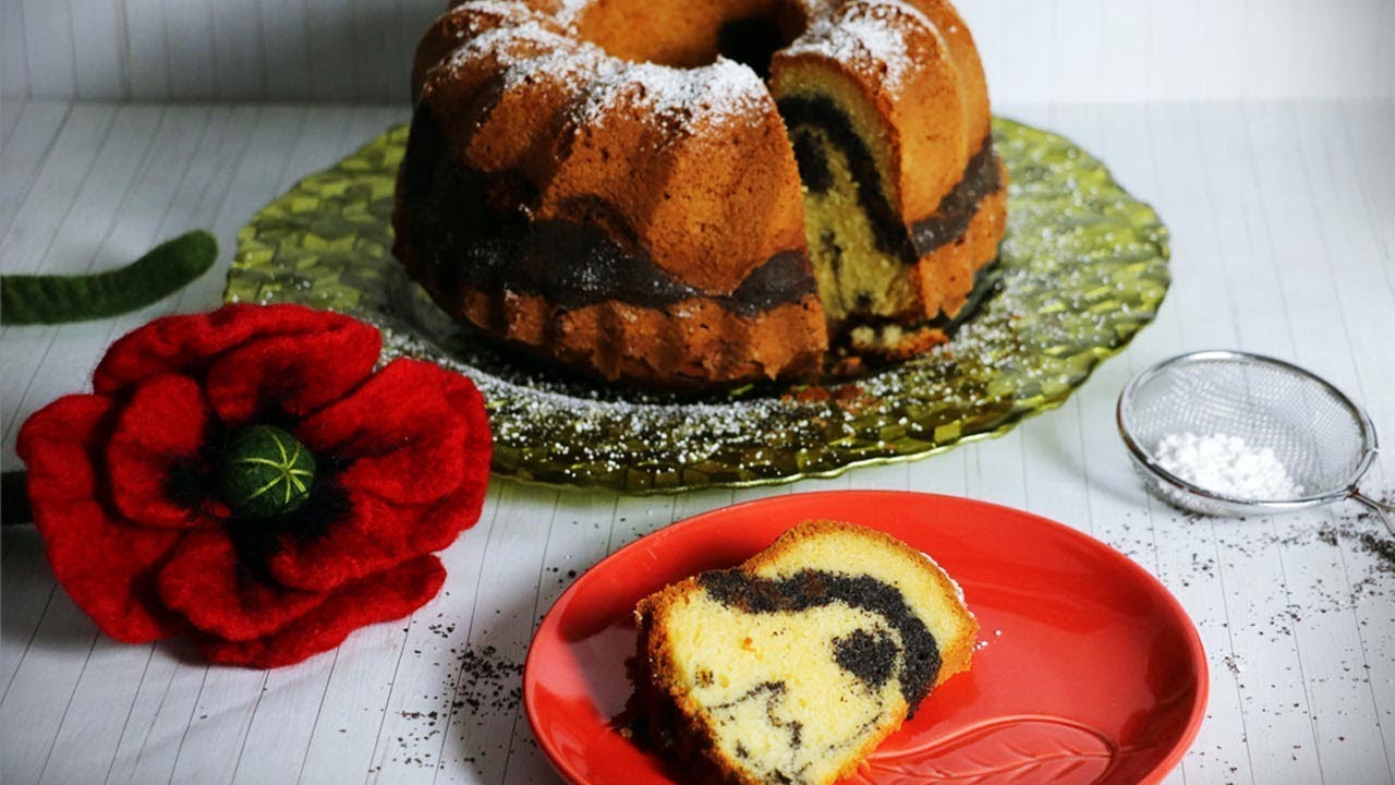 Marmorierter Mohngugelhupf - einfaches Rezept - weich und saftig - Poppy seed bundt cake recipe