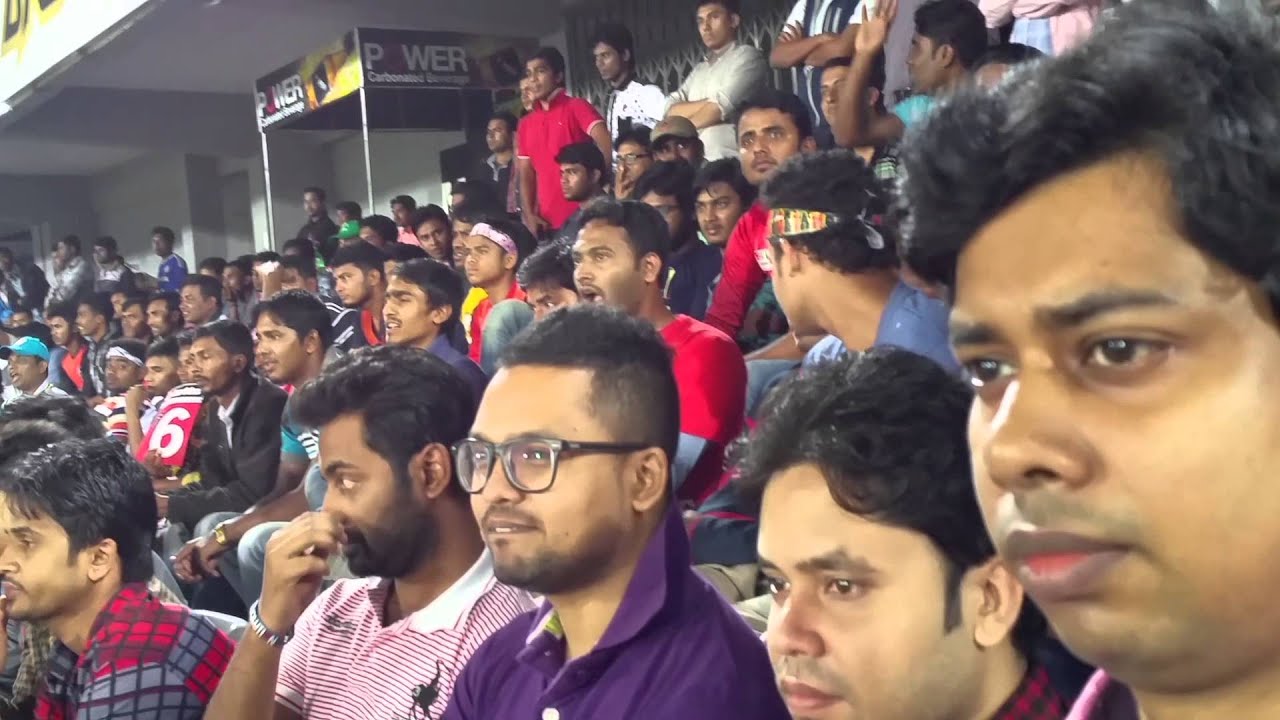 BPL T20 2015 Gayle Got knocked out by Mostafiz