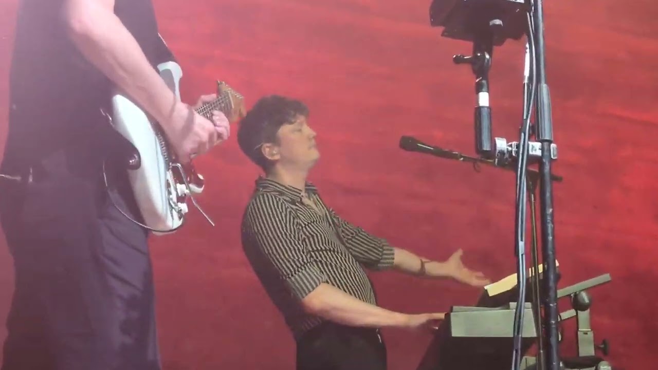 Franz Ferdinand Live in Cinci 10/1/25 Encore