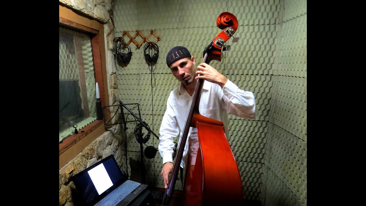 Dan Levadas - Recording Upright Bass (Full HD)