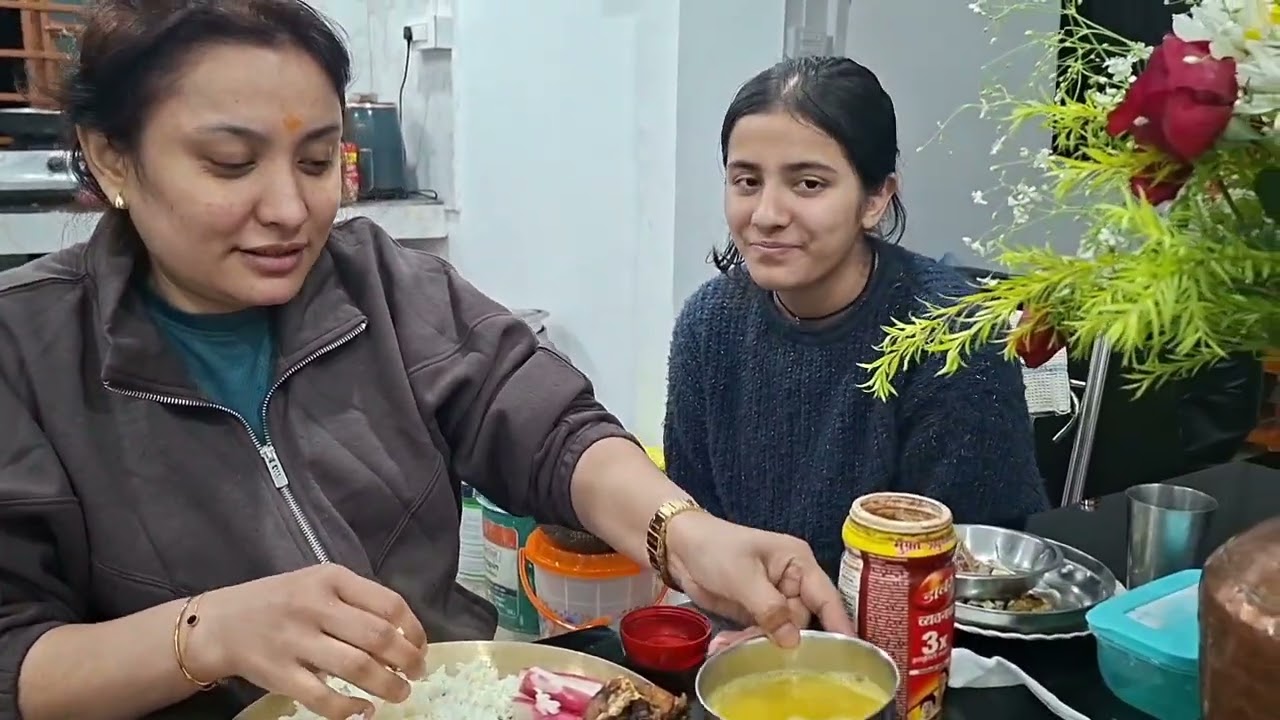 Israel Bata Aawne Bittikei Wife Le Katla Fish Pakayera Khaye 🐟 🐠 