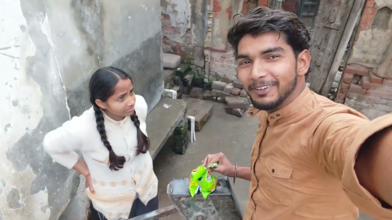 Kon darega kon nahi darega dekhte hai.