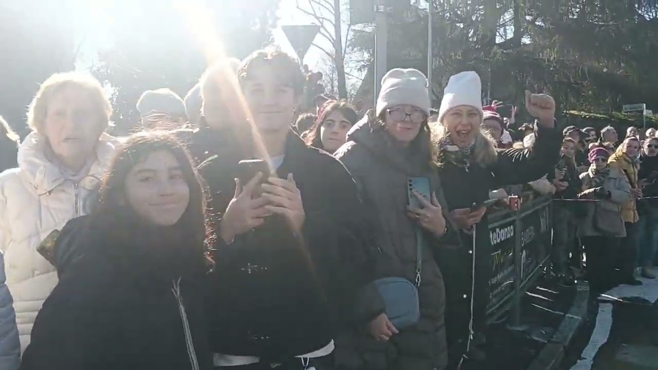 15.000 persone assistono al passaggio della Fiamma Olimpica a San Donato Milanese