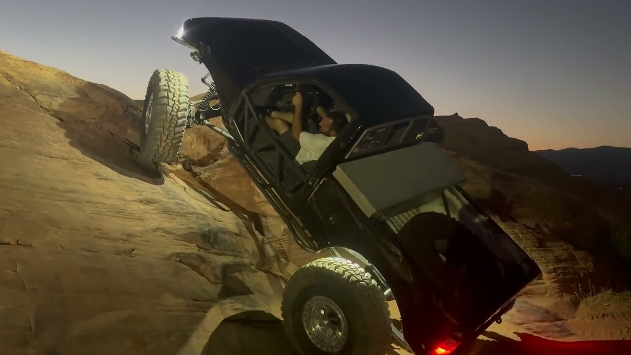Toyotas Rock Crawling Sand Hollow