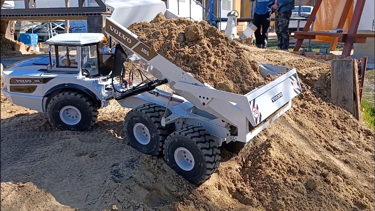 RC Volvo A40G