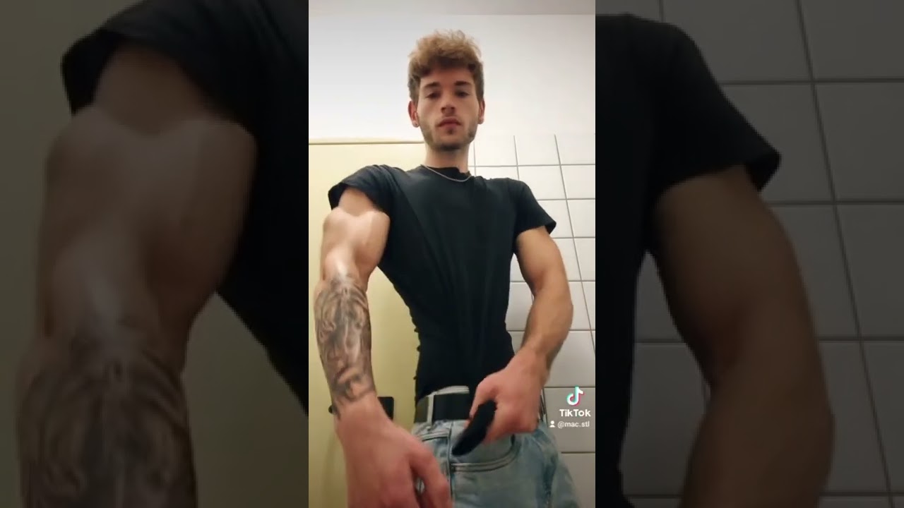 i think I'm proud in this boddy#shorts #muscular #world #young