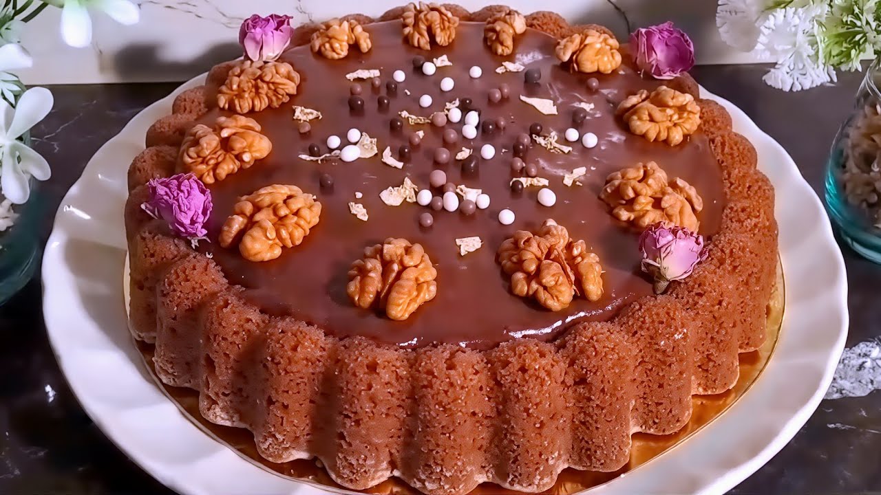 كيكة المول العجيب بذوق الشكلاطة والقهوة😋بكريمة سهلة ولذيذة 🔥👌🏻جربوها وردو عليا 🥰