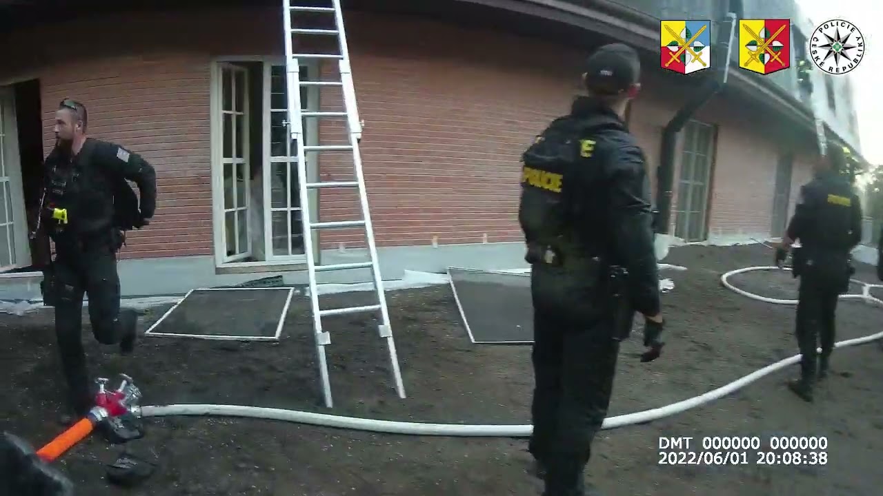 Policie ČR. Požár Roztoky