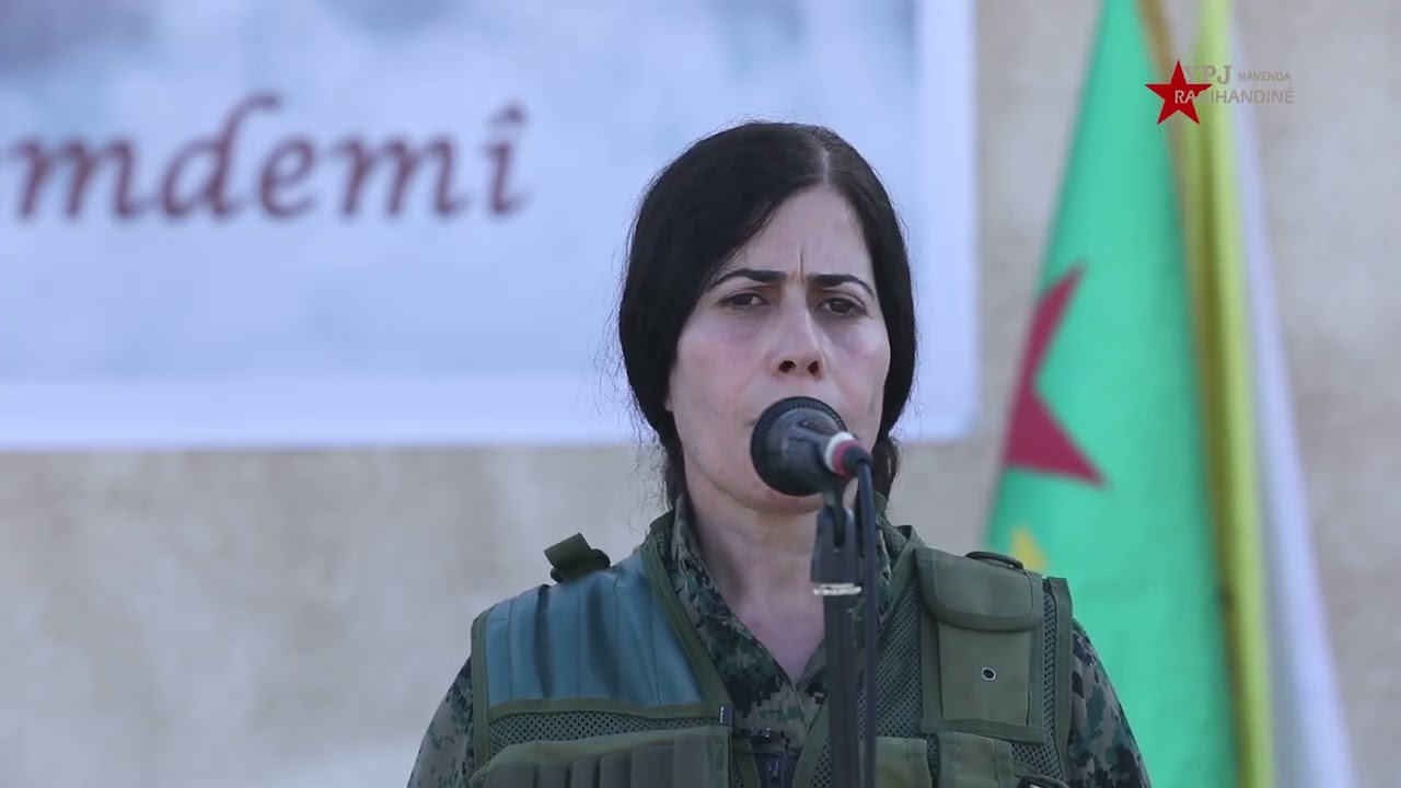 Şervanên Fedayî Arîn Mîrkan û Rêvana Rojava Bi Merasîmeke Leşkerî Hatin Bi Bîr Anîn #YPJ