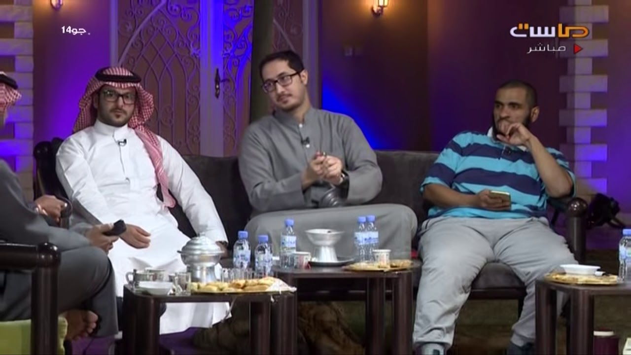 والد عبدالله حبيب رحمه الله في رؤية يقول لبنته خلي هالحاجة بيجيبها عبدالله!