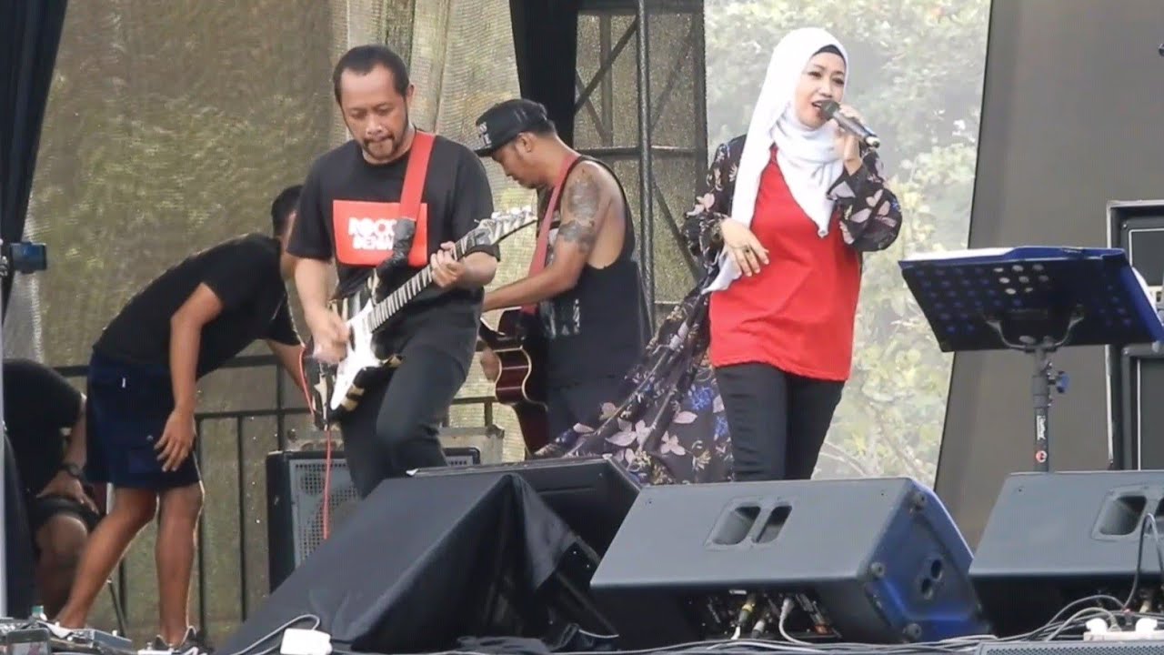 Bintang, Kesepian Kita - Air Band Dan Pas Band | At The 90s Festival 2023