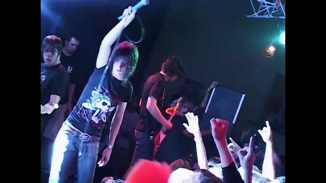 Underoath - A Boy Brushed In Red Living In Black And White (Live At The Underground 04/06/2005)
