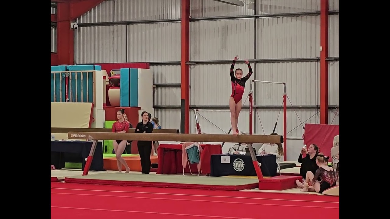 Nga level 7 beam, Greta age 11, score 9.35