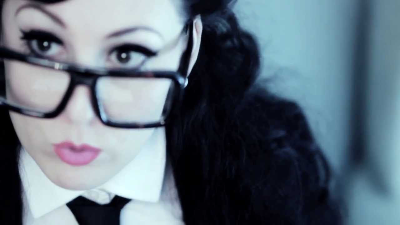 Secret Service - Krysta Youngs (THE BATHTUB SESSIONS)