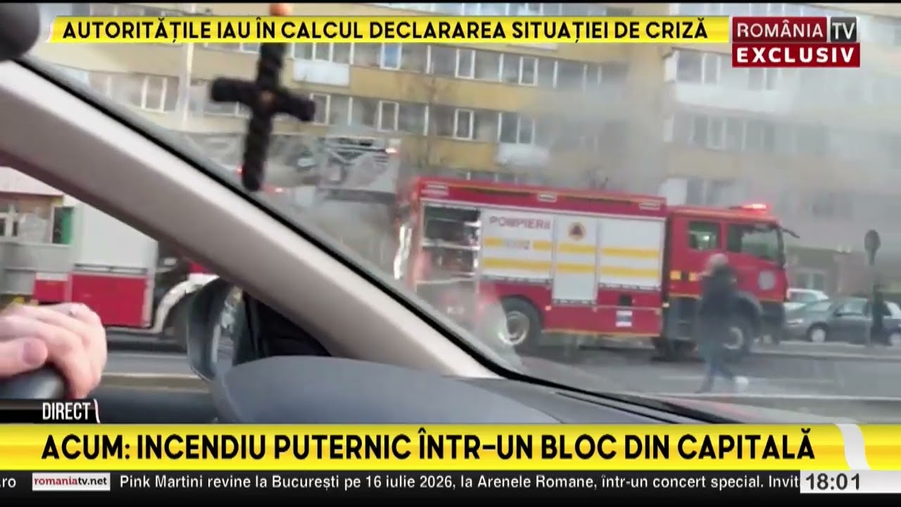 Incendiu puternic într-un bloc din Capitală. Flăcările s-au extins rapid, pompierii au intervenit