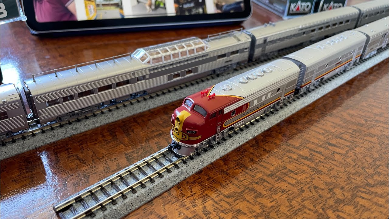 Kato Santa Fe Super Chief
