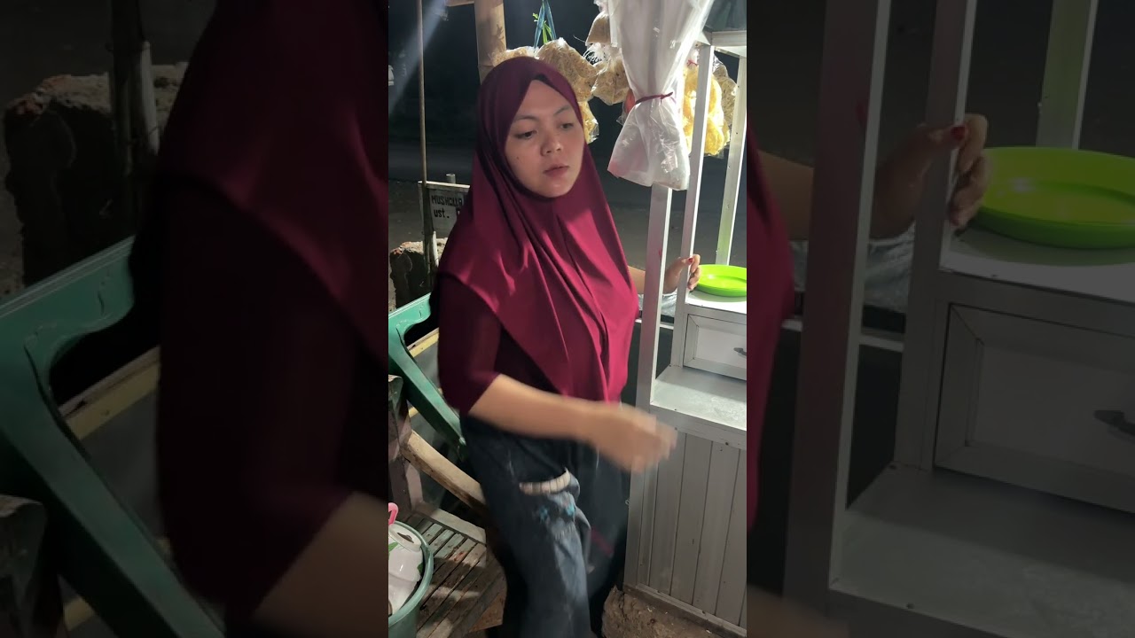 Lagi menikmatin yang katanya enak jdi kamu