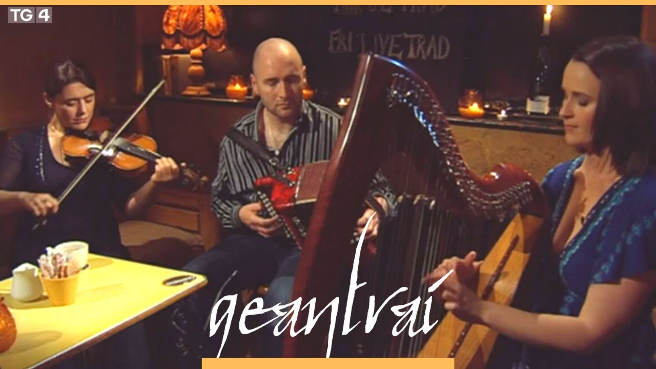 Derek Hickey, Síle Denver & Siobhán Peoples | Ostán an Curragower, Luimneach | Geantraí 2010 | TG4