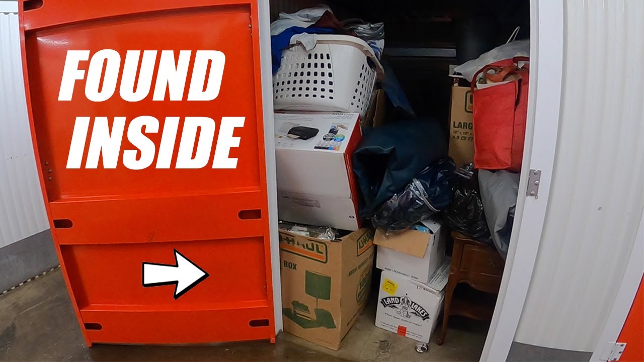 WE BOUGHT AN ABANDONED STORAGE UNIT! What's Inside?