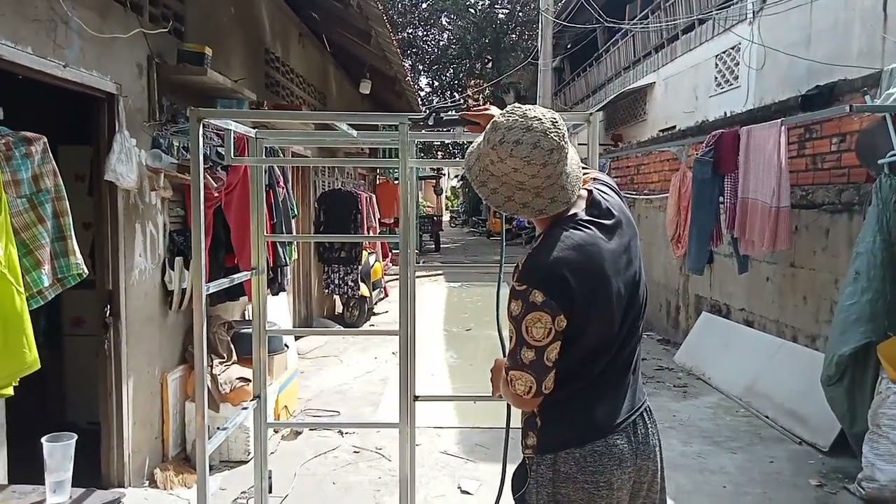 របៀបធ្វើទូរដាក់ខោអាវមិនចំណាយលុយច្រើន ទំនាក់ទំនង លេខជាង 0966419039       មានទទួលម៉ៅការសំណង់នឹងដែក