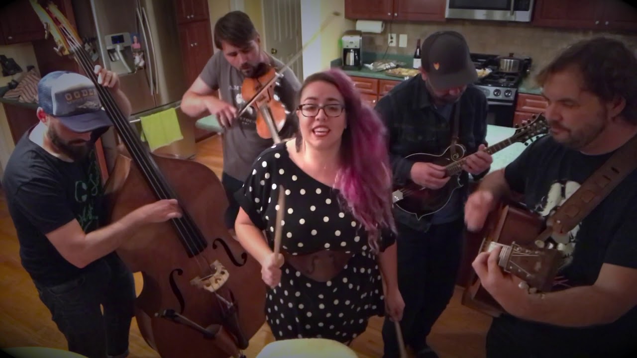 Front Country | Kitchen Covers #6: The Wire (HAIM cover)