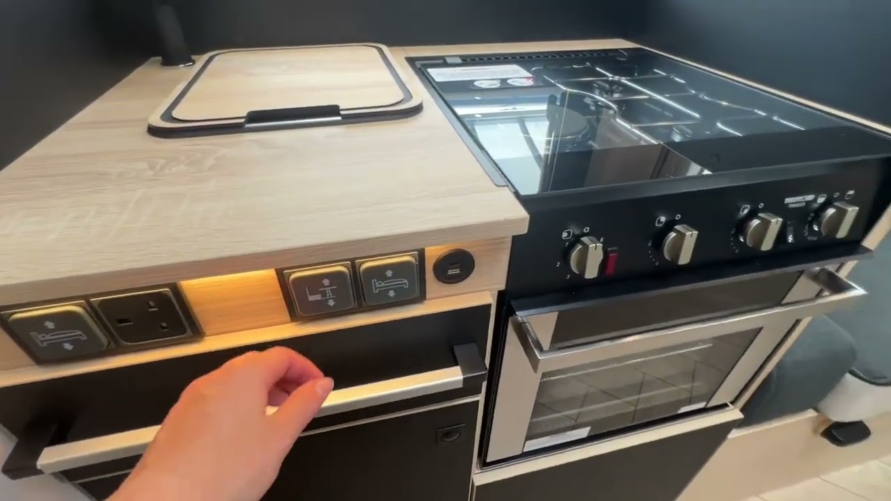 Chausson 720 Handover Video