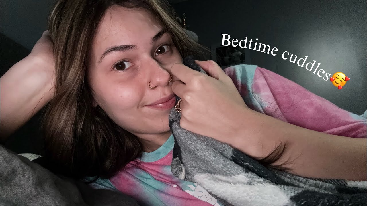 ASMR COZY CUDDLES WITH YOUR GIRLFRIEND🥰 (Roleplay)