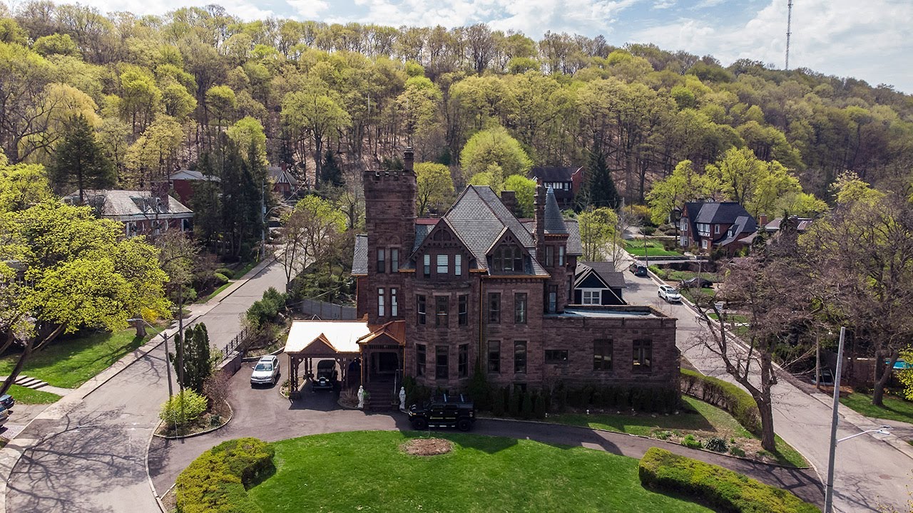 Drone Tour: Neighborhood Of Castles And Mansions (Durand, Hamilton Ont)