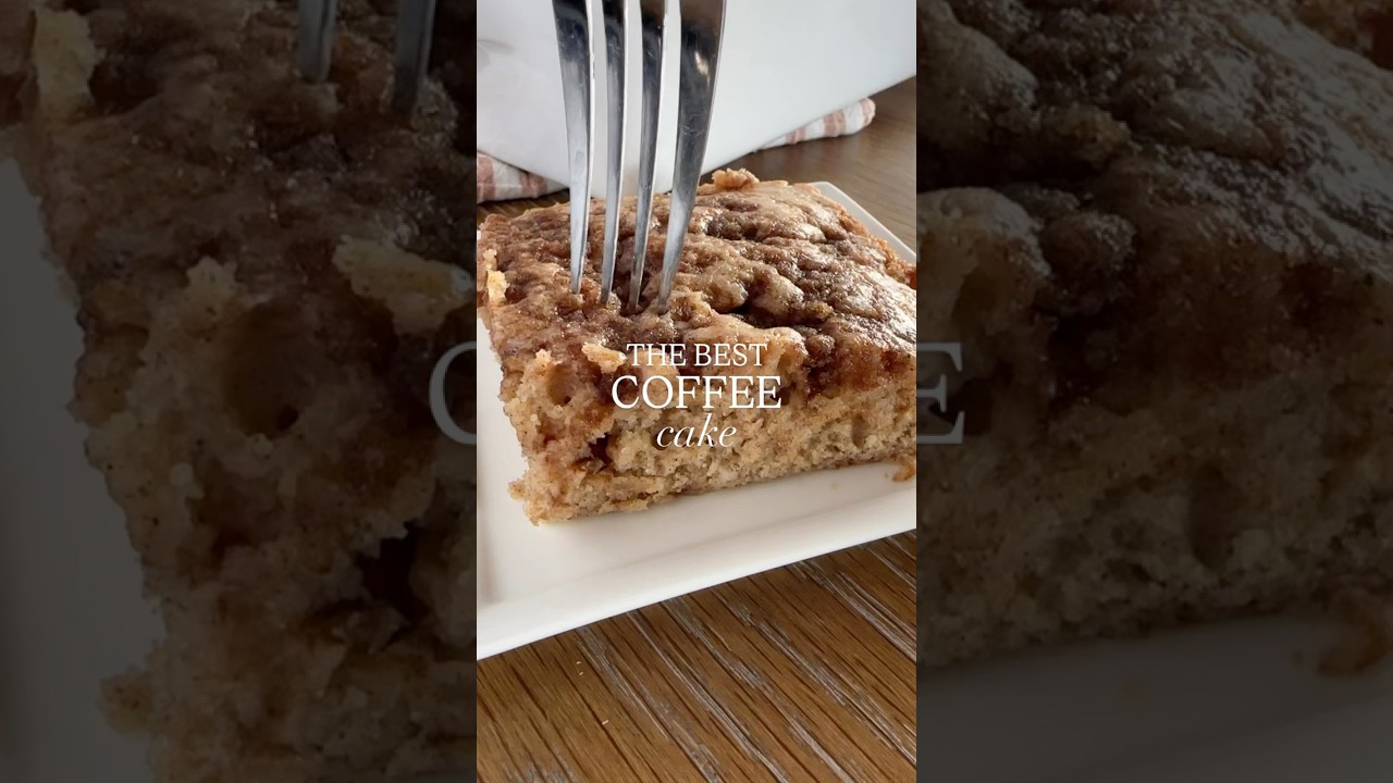 The BEST Coffee Cake - recipe on Fantabulosity #coffeedessert #easycake