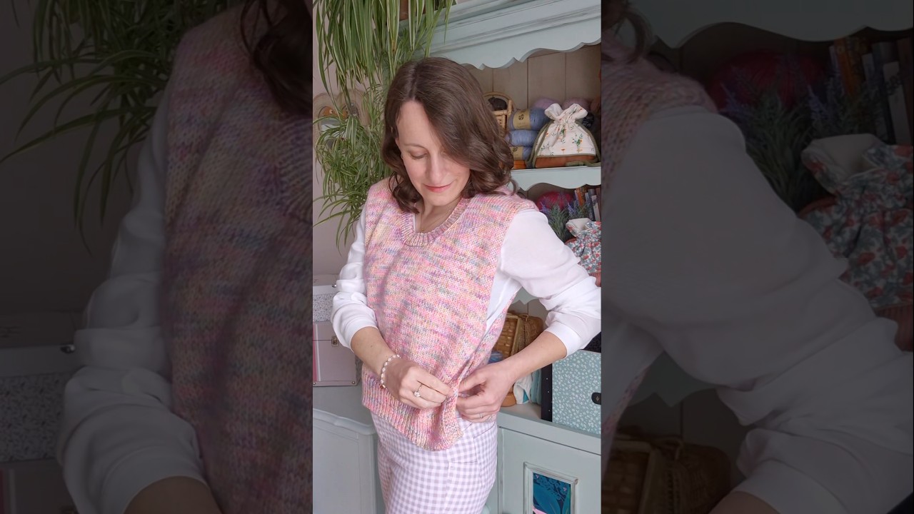 🌸 Crocus Slipover 🌸 le tutoriel est disponible sur ma cha&icirc;ne YouTube ! 🌸🌸🌸#knit #free #tutorial